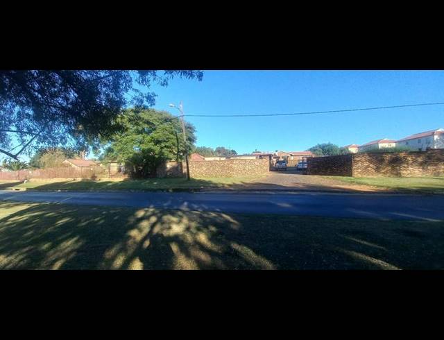 FARM FOR SALE IN GROBLERPARK EXT